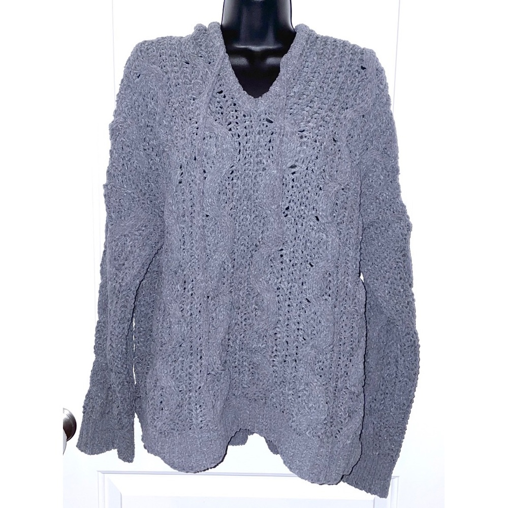 Grey hooded sweater